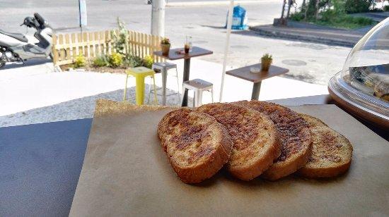 Holy Moly Coffee & Burger